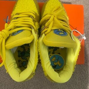 ‘Yellow bear’ Nike SB Dunks x Grateful Dead